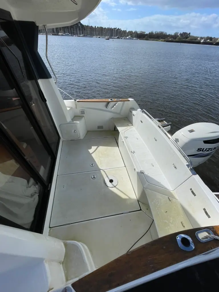 Bateau avant nettoyage